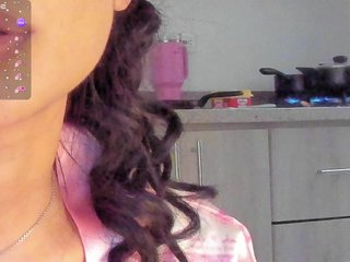 Еротски видео разговор Tinny111