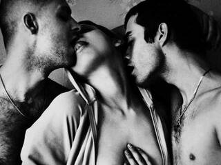 Еротски видео разговор Titanium003