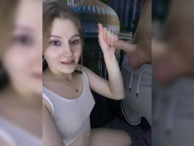 Емитувани слики од екранот Toni-and-Tanya