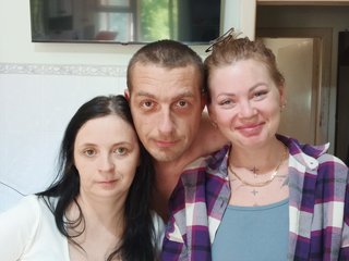 Еротски видео разговор Triopara