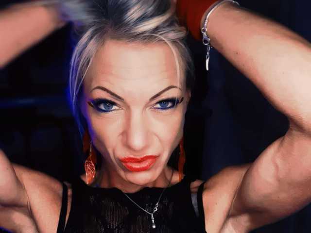 Фотографија на профилот TrophyMilf