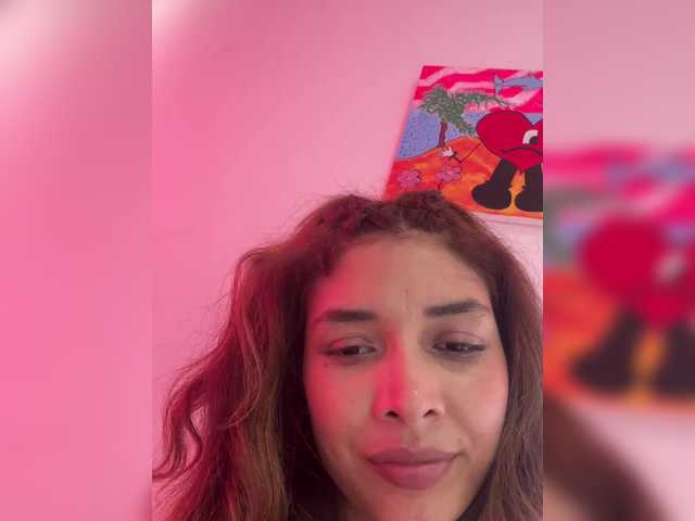 Емитувани слики од екранот HAILEY01