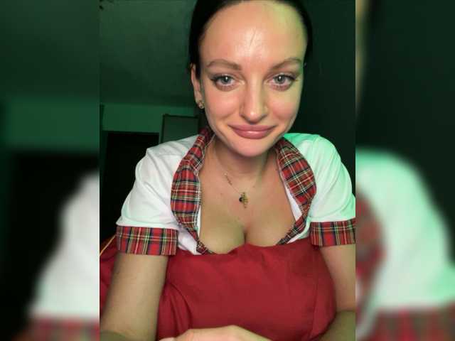 Емитувани слики од екранот Tytione