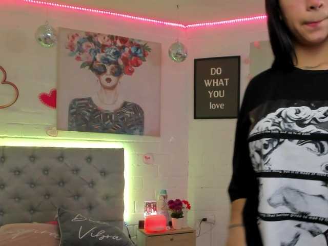 Емитувани слики од екранот ValentinaMor1