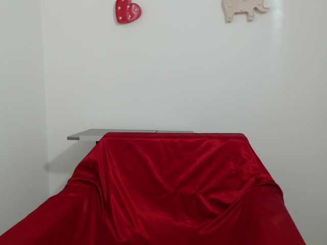 Емитувани слики од екранот valeriaparty