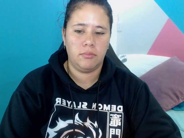 Емитувани слики од екранот Valery-Anders