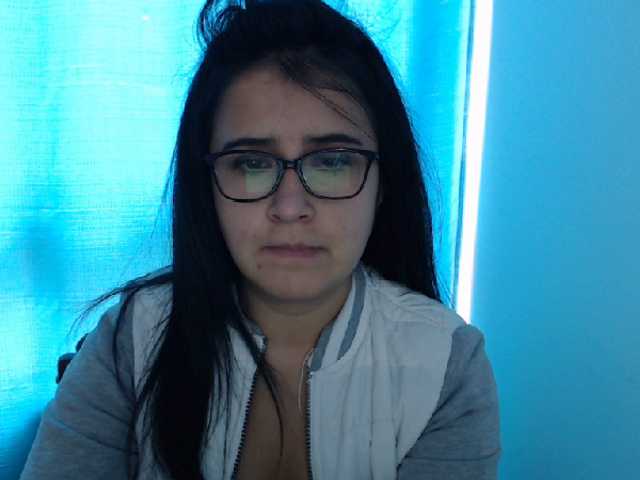 Емитувани слики од екранот valeyandre