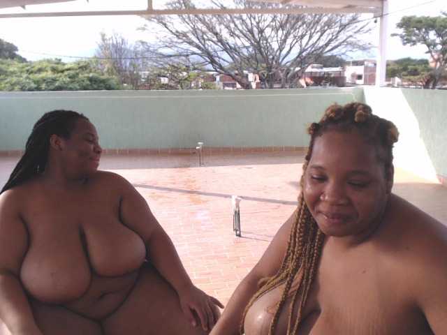 Фотографии VaneAndEvee When I feel really good, you will have the pleasure of seeing me cum everywhere #BBW #latina #feet #shaved #colombian #chubby #cum #squirt #bigclit #bigtits #bigass #blowjob #lovense #couple#lush#domi