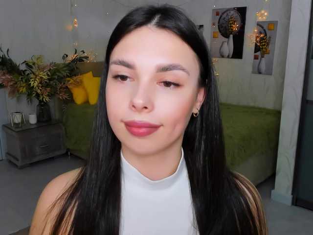Емитувани слики од екранот VelvetAshes