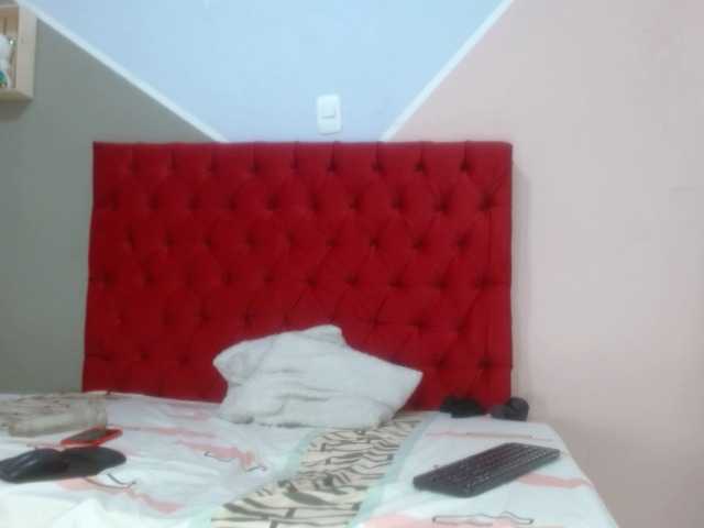 Емитувани слики од екранот venuzz