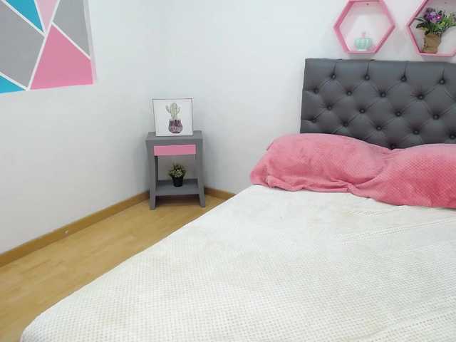 Емитувани слики од екранот Veronnaa