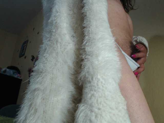 Емитувани слики од екранот veryhotxxx