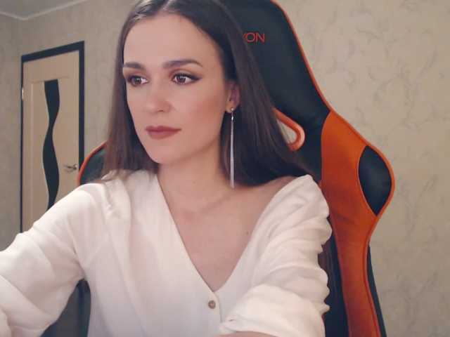 Емитувани слики од екранот Vikistellar