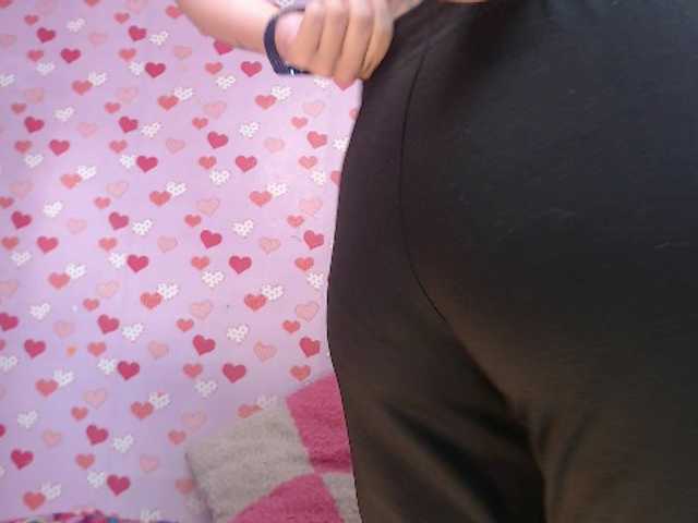 Емитувани слики од екранот Violetatoo