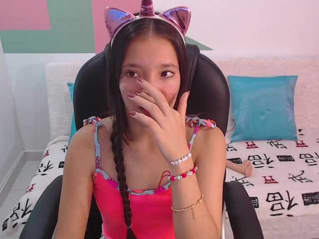 Емитувани слики од екранот violetpetit2