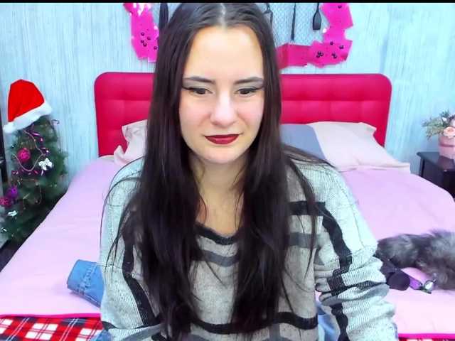 Емитувани слики од екранот VioletWest