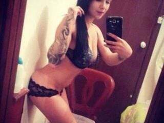 Еротски видео разговор Vioolet