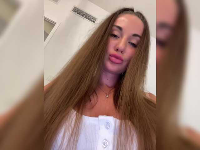 Емитувани слики од екранот __Baby__