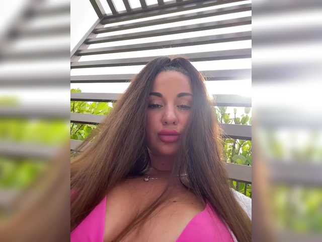 Емитувани слики од екранот __Baby__