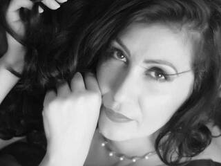 Еротски видео разговор VogueNoir