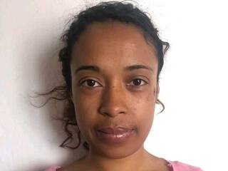 Еротски видео разговор Vololonirina2