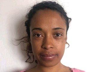 Еротски видео разговор Vololonirina2