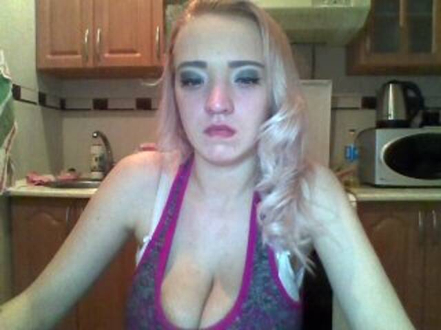 Емитувани слики од екранот Warwara65