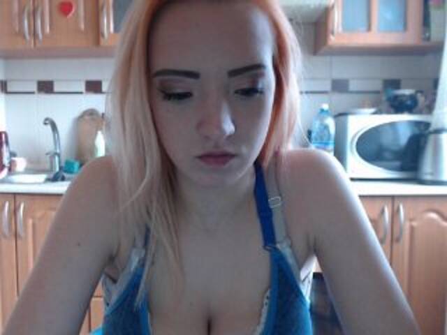 Емитувани слики од екранот Warwara65