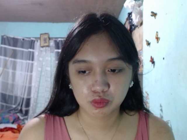 Емитувани слики од екранот MsKittyRed