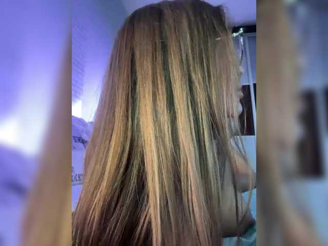 Емитувани слики од екранот WILD-ANGEL777