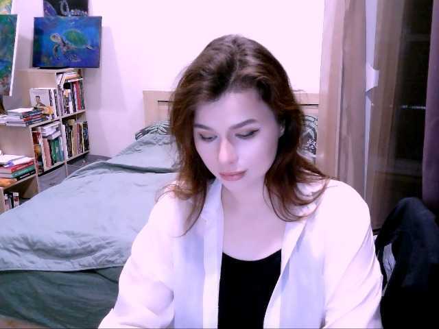 Емитувани слики од екранот wooowMila