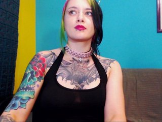 Емитувани слики од екранот xExoticGirlx