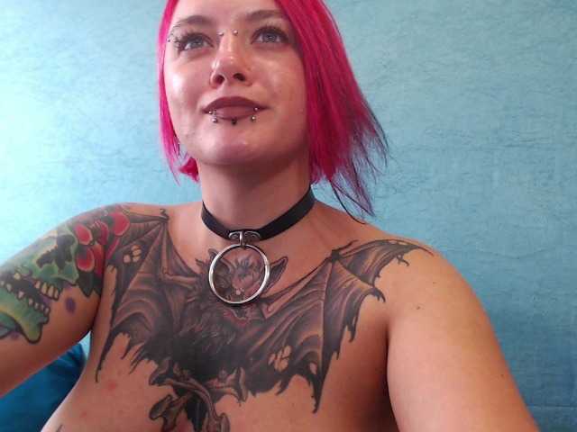 Емитувани слики од екранот xExoticGirlx
