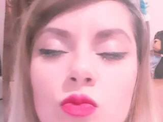 Еротски видео разговор XLiaXxx