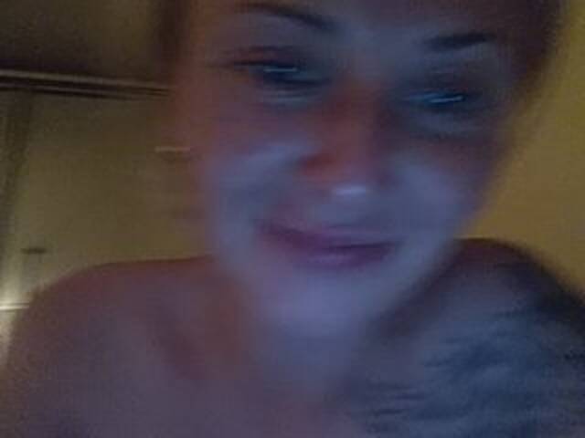 Емитувани слики од екранот XswetaX