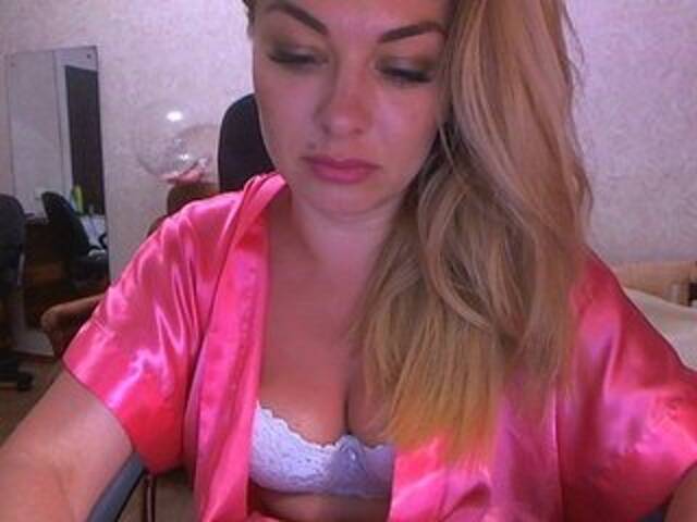 Емитувани слики од екранот _Kisuly_