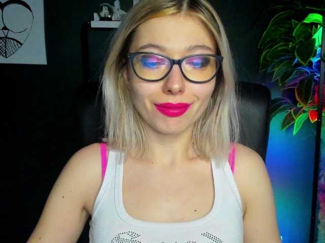 Фотографии xxHeidiLove #joi #mistress #tease #cei #german #sph #lovense #cbt #young #hot #edging #cute #natural #ahegao #ass #english #sissy #cuckold