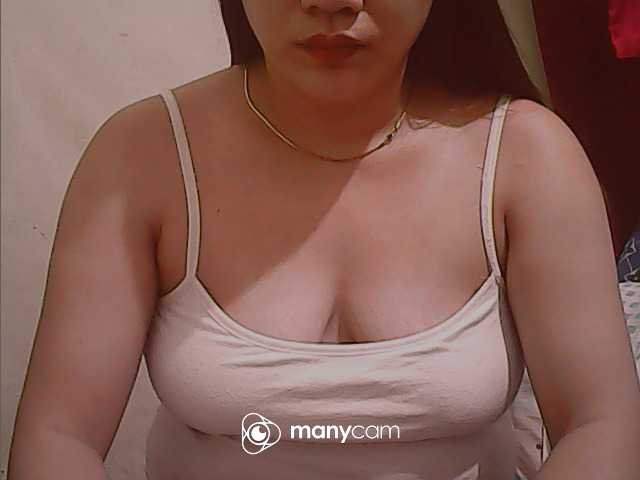Емитувани слики од екранот xxsweetStacy