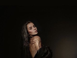 Еротски видео разговор LolaSexxx