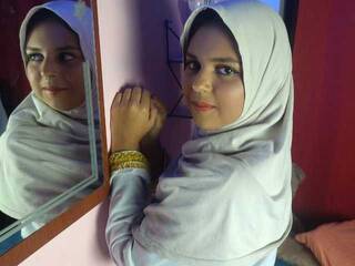 Еротски видео разговор YaminaIssawi