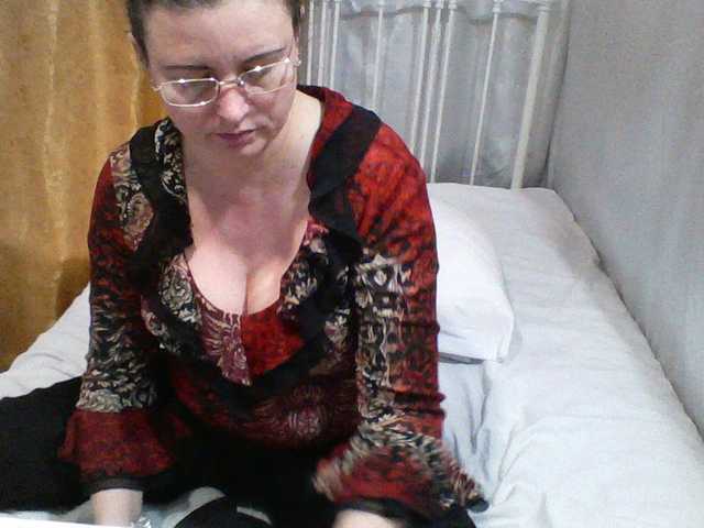 Емитувани слики од екранот _Annika_