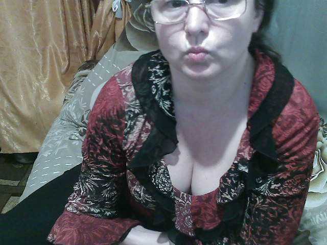 Емитувани слики од екранот _Annika_