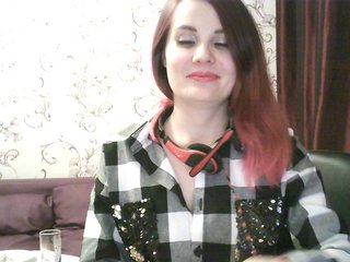 Емитувани слики од екранот MistressSexologinia