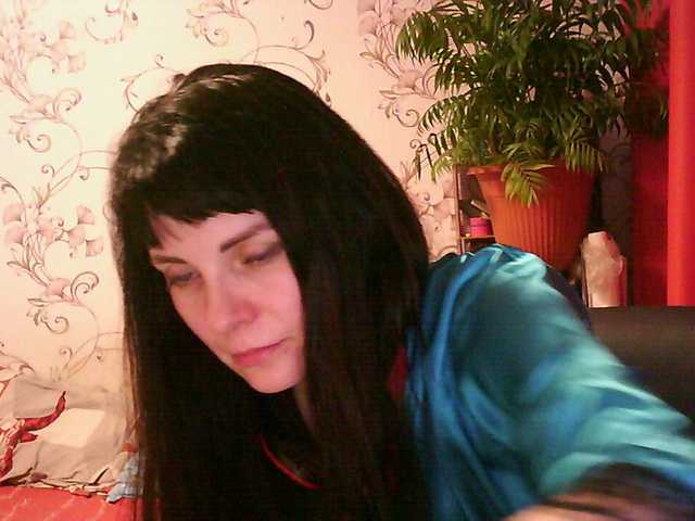 Емитувани слики од екранот MistressSexologinia