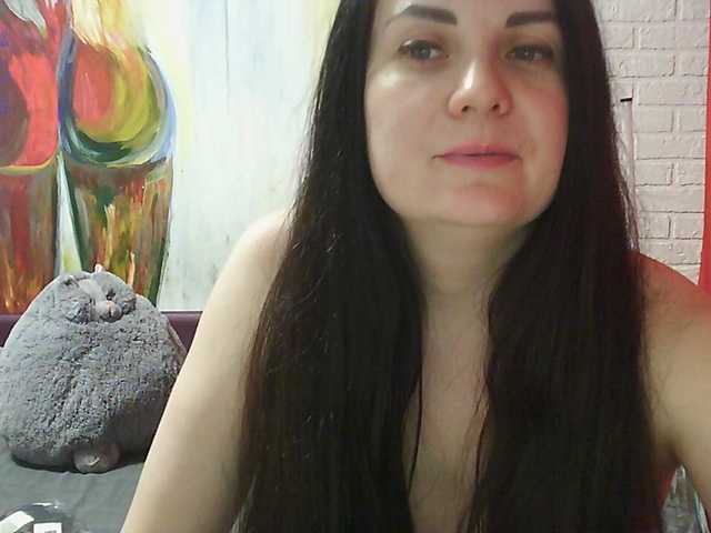 Емитувани слики од екранот MistressSexologinia
