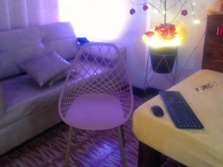 Еротски видео разговор Yeseniaa25