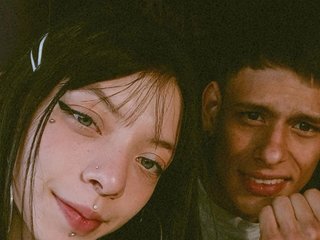 Еротски видео разговор Young-Blood