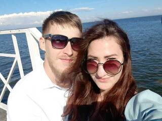 Еротски видео разговор TwoGeniuses