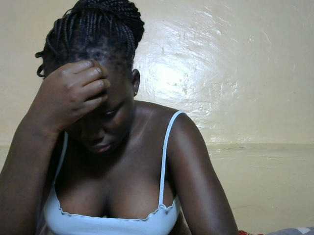 Емитувани слики од екранот Yourgoddess1