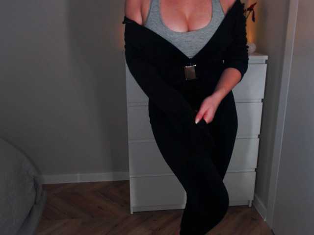 Емитувани слики од екранот GreatBoobella